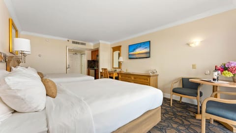 La Mer Beachfront Resort Hotel in Cape May
