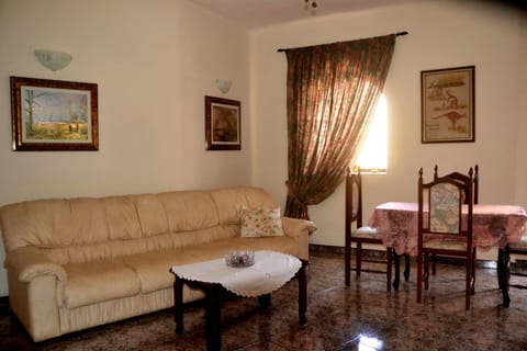 Silia's Maisonette Vacation rental in Marsaskala