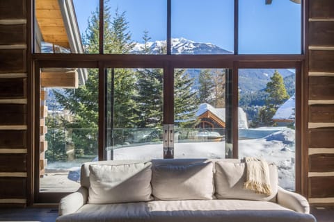 3354 Peak Drive Chalet in Whistler