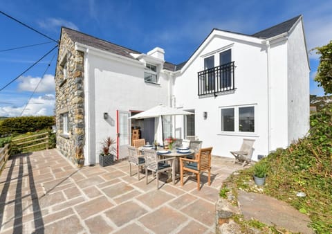 Pentraeth Cottage House in Abersoch