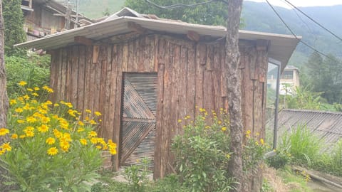 Property building, Day, Mountain view