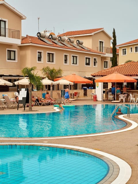 Kyklades Angie Resort Condo in Paralimni