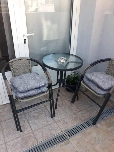 Patio, Balcony/Terrace, Seating area