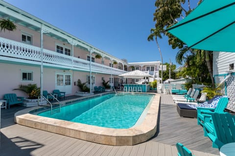 Pool view, Swimming pool, sunbed