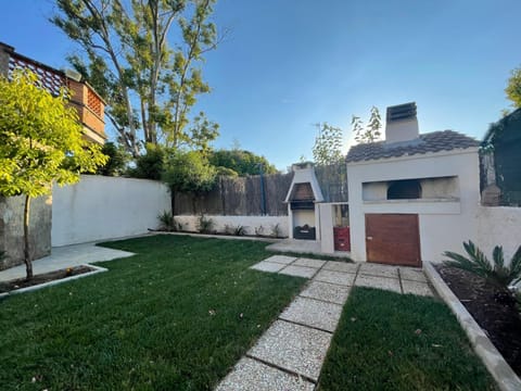 BBQ facilities, Garden