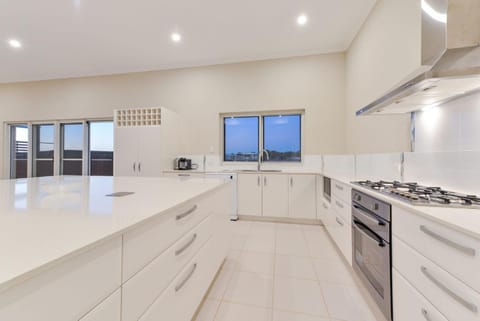 19 Corella Court House in Exmouth