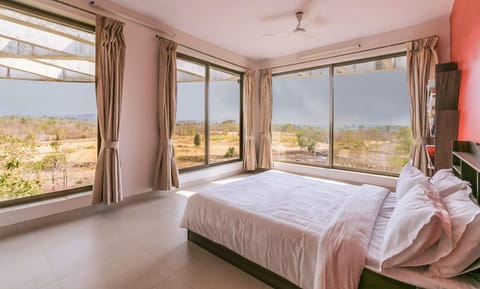 StayVista's Elevar Villa - Elevate your stay with a Mountain-View, Terrace & Plunge Pool Villa in Maharashtra