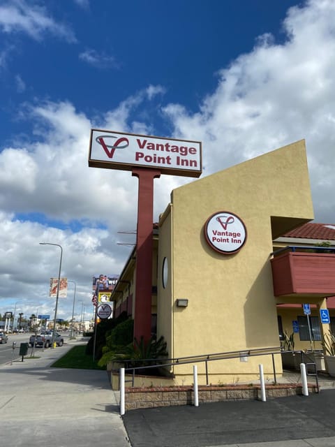Vantage Point Inn - Woodland Hills Motel in Woodland Hills