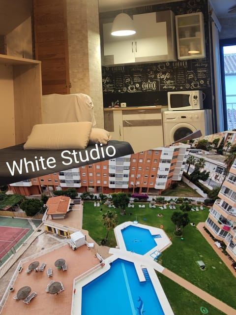 SALTILLO ALTO WHITE STUDIO Apartment in Torremolinos