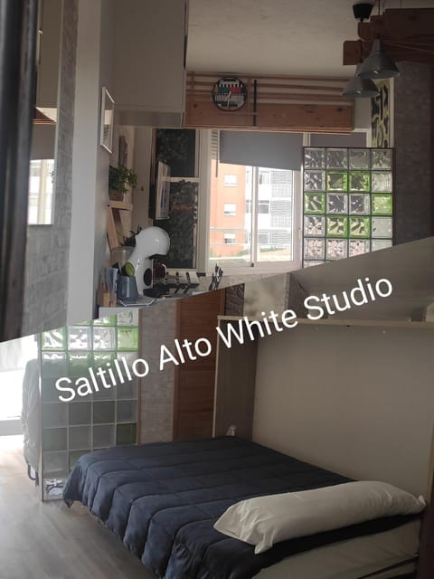 SALTILLO ALTO WHITE STUDIO Apartment in Torremolinos