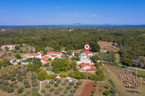 KUŽINIĆI Casa in Vodnjan