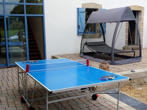 Table tennis