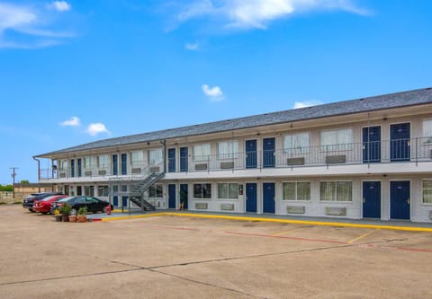 Knights Inn North Richland Hills Motel in North Richland Hills