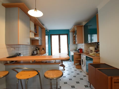 Spacieux appartement à Évian, proche centre et lac, pour 5 personnes, animaux acceptés - FR-1-498-7 Apartment in Évian-les-Bains