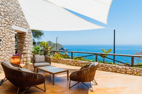 Casa Trevelyan Isola Bella Condo in Taormina