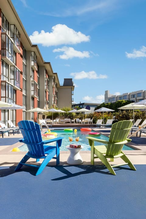 Balcony/Terrace, Swimming pool
