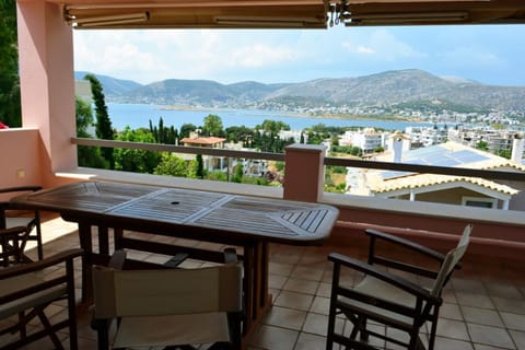 Pink House with panoramic view to Porto Rafti Villa in East Attica Regional Unit, Greece