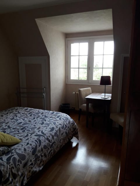 Chambre dans jolie demeure Vacation rental in Brest