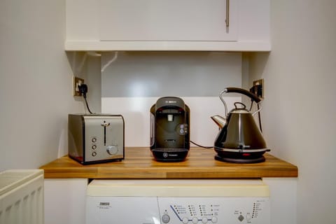 Coffee/tea facilities, Kitchen or kitchenette