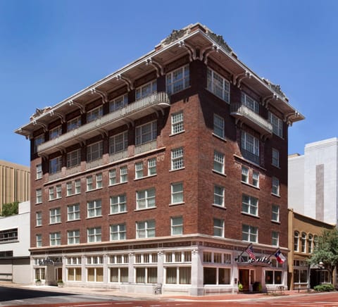 Facade/entrance, Street view