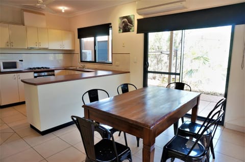 Ningaloo Breeze Villa 3 Villa in Exmouth