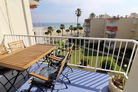 Plage, Cambrils. Locamar Apt Polux Apartment in Cambrils