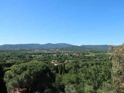 Apartment Les Terrasses de Grimaud by Interhome Apartment in Cogolin