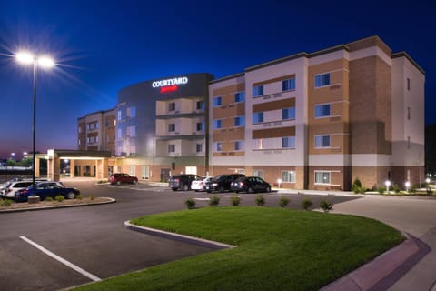 Courtyard by Marriott St. Louis St. Peters Hotel in St. Peters