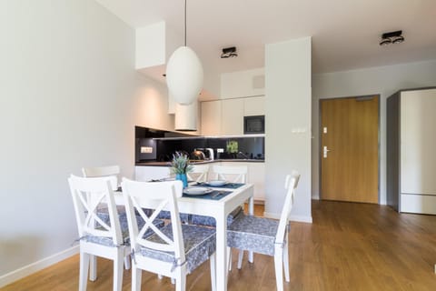 Kitchen or kitchenette, Dining area, Communal kitchen