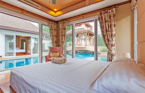 Bed, Photo of the whole room, Bedroom, Pool view