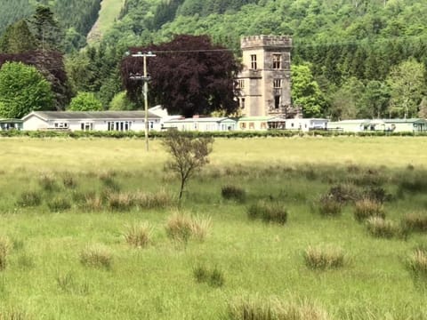 Nearby landmark, Neighbourhood