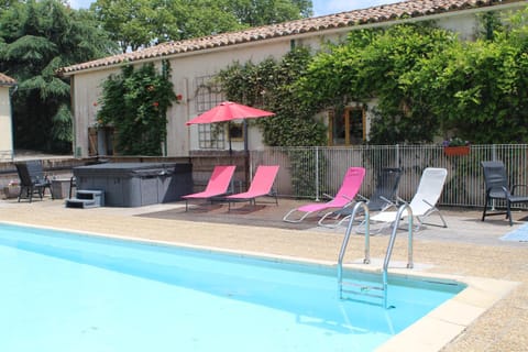 Hot Tub, Swimming pool