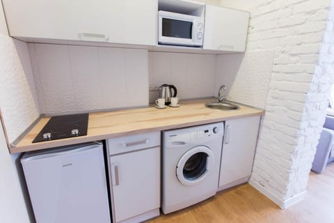 Cozy apartment beside metro Pushkinska, Universytet - Chernyshevska str. 95-6 Condo in Kharkiv