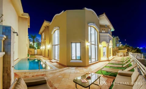 LUX - The Ocean Pearl Villa Chalet in Dubai