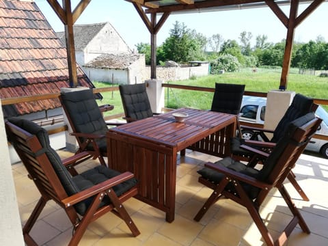 Patio, Garden view