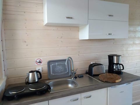 Coffee/tea facilities, Kitchen or kitchenette