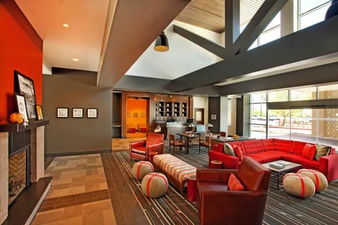 Four Points by Sheraton at Phoenix Mesa Gateway Airport Hotel in Gilbert