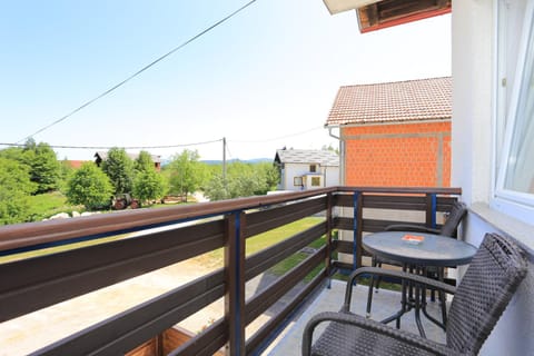 Balcony/Terrace, children, Family