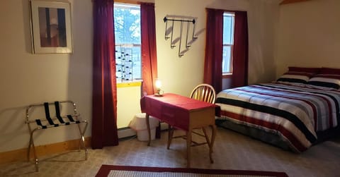 Mickelson Trail Treehouse Suite in the heart of the beautiful Black Hills Vacation rental in Hill City