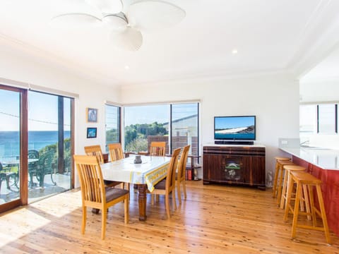 18 Cliff Road House in Forster