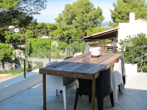 Holiday Home Sa Punta by Interhome House in Baix Empordà