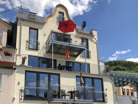 Property building, Balcony/Terrace