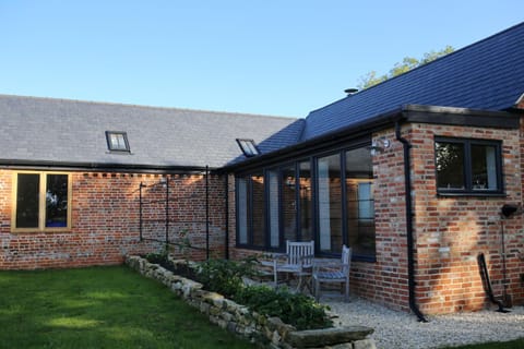 Property building, Day, Garden, Seating area