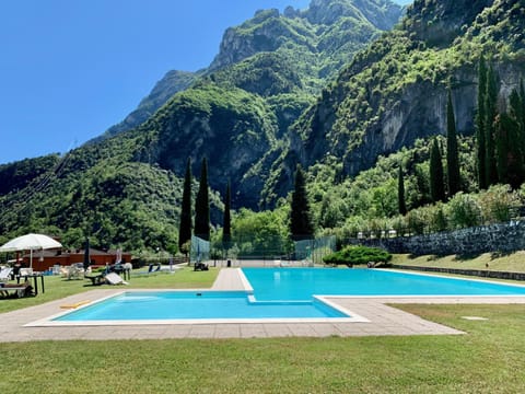 City view, Garden view, Lake view, Landmark view, Mountain view, Pool view, Swimming pool, Swimming pool