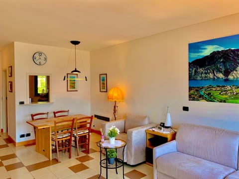 Living room, Dining area, Bedroom