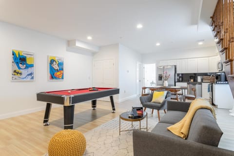 Billiard, Game Room, Living room, Seating area