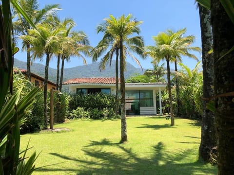 BHomy Maresias Luxo e estilo à beira-mar House in São Sebastião