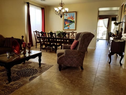 Phoenix home near freeways and airport Alquiler vacacional in Laveen Village