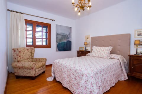 Casa Seara Piscina, Wifi y 400 metro de la playa, Villa in Arrecife