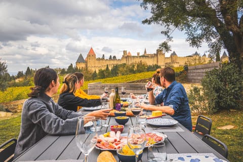 Garden, Dining area, Garden view, Landmark view, Lunch, group of guests